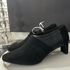 🆕Andiamo Suede Heels